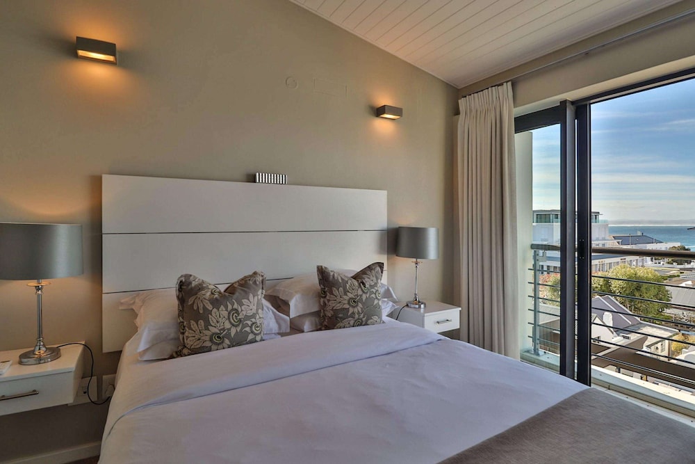 Whale Coast Hotel 14/71