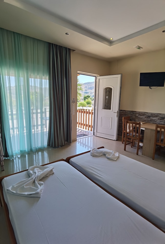 Vlycha Beach Studios & Apartments 17/71
