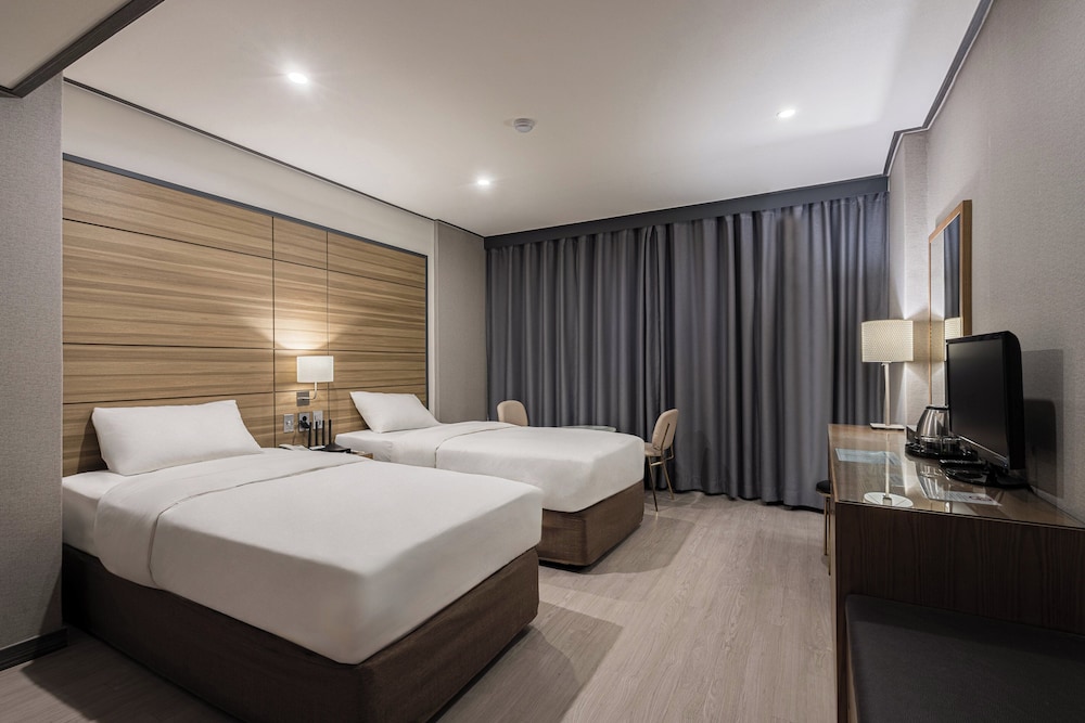 (AIR) Superior Twin, Insadong Crown Hotel 6/10