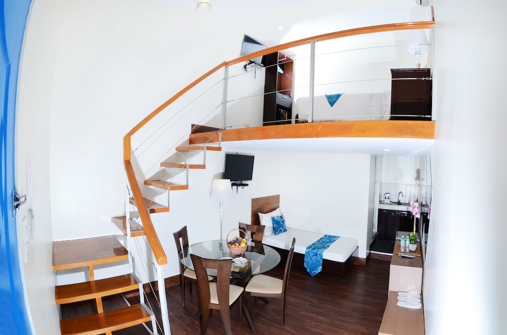 Skyblue Hotel 35/41