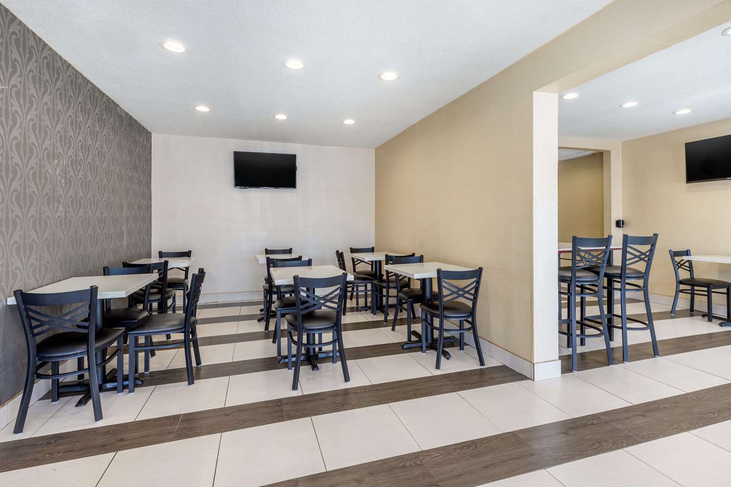 Motel6 Charlotte, NC – Airport South 9/15