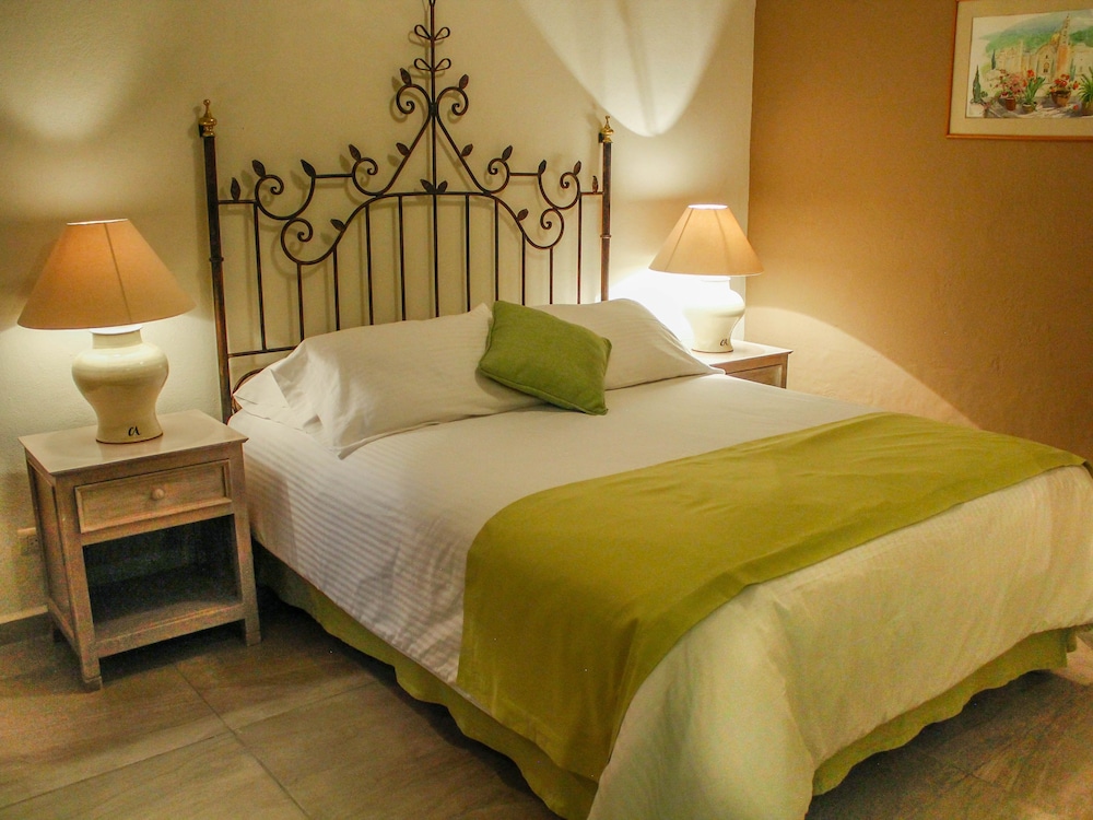 Villa Mirasol Hotel 20/74