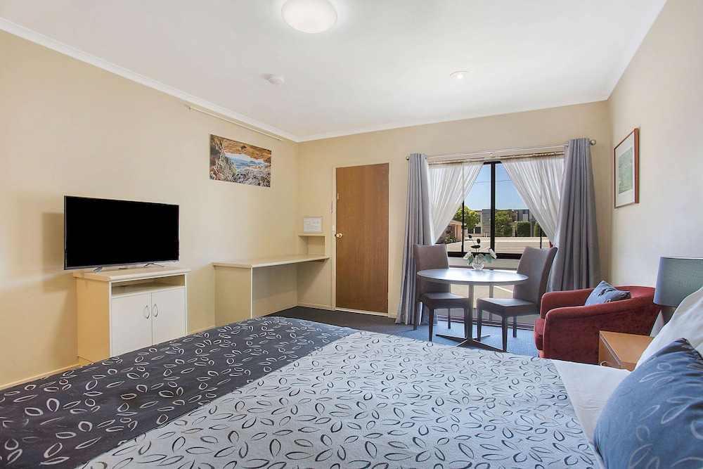 Comfort Inn May Park 16/30