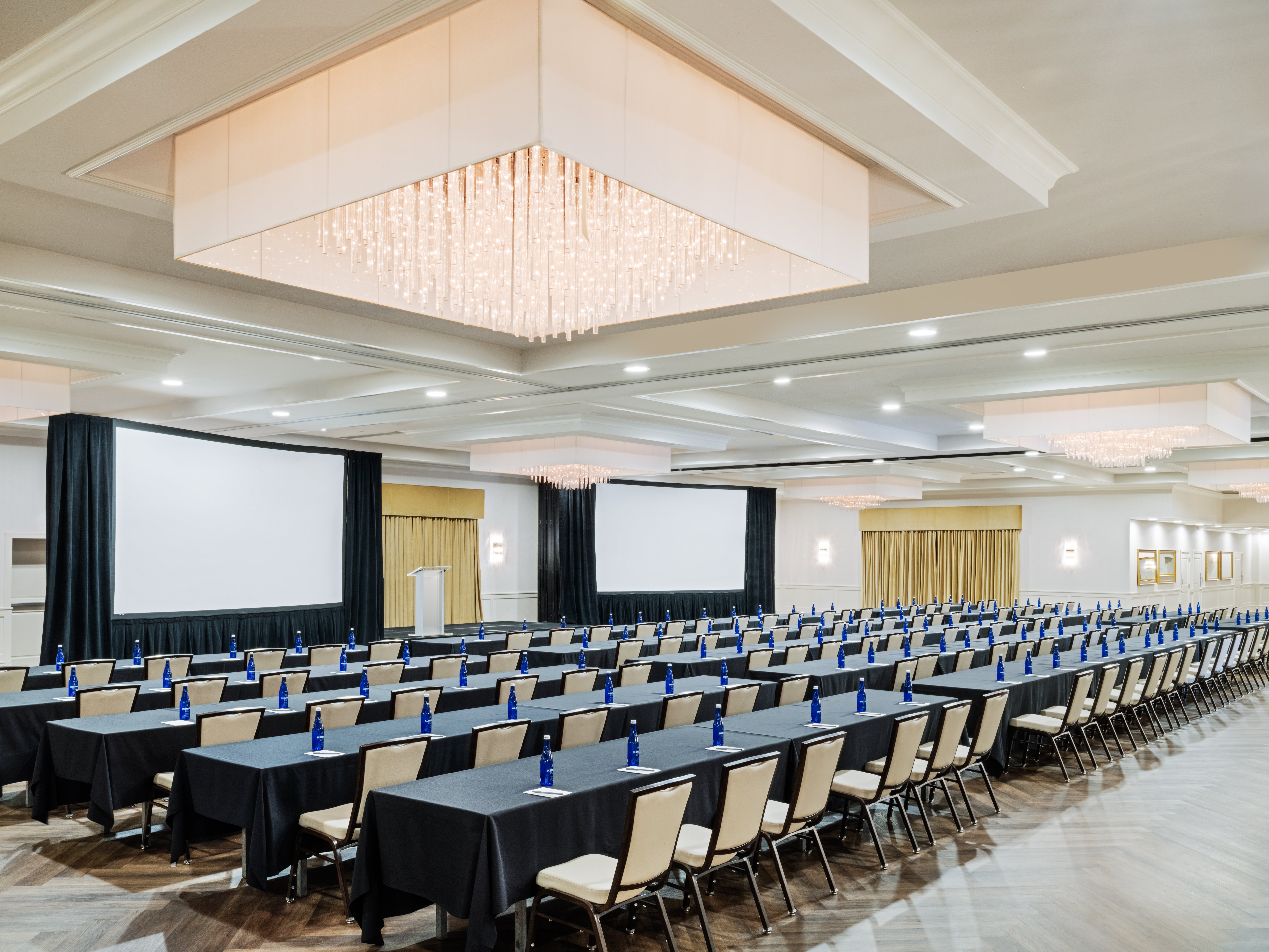 Crowne Plaza Suffern - Mahwah 63/81