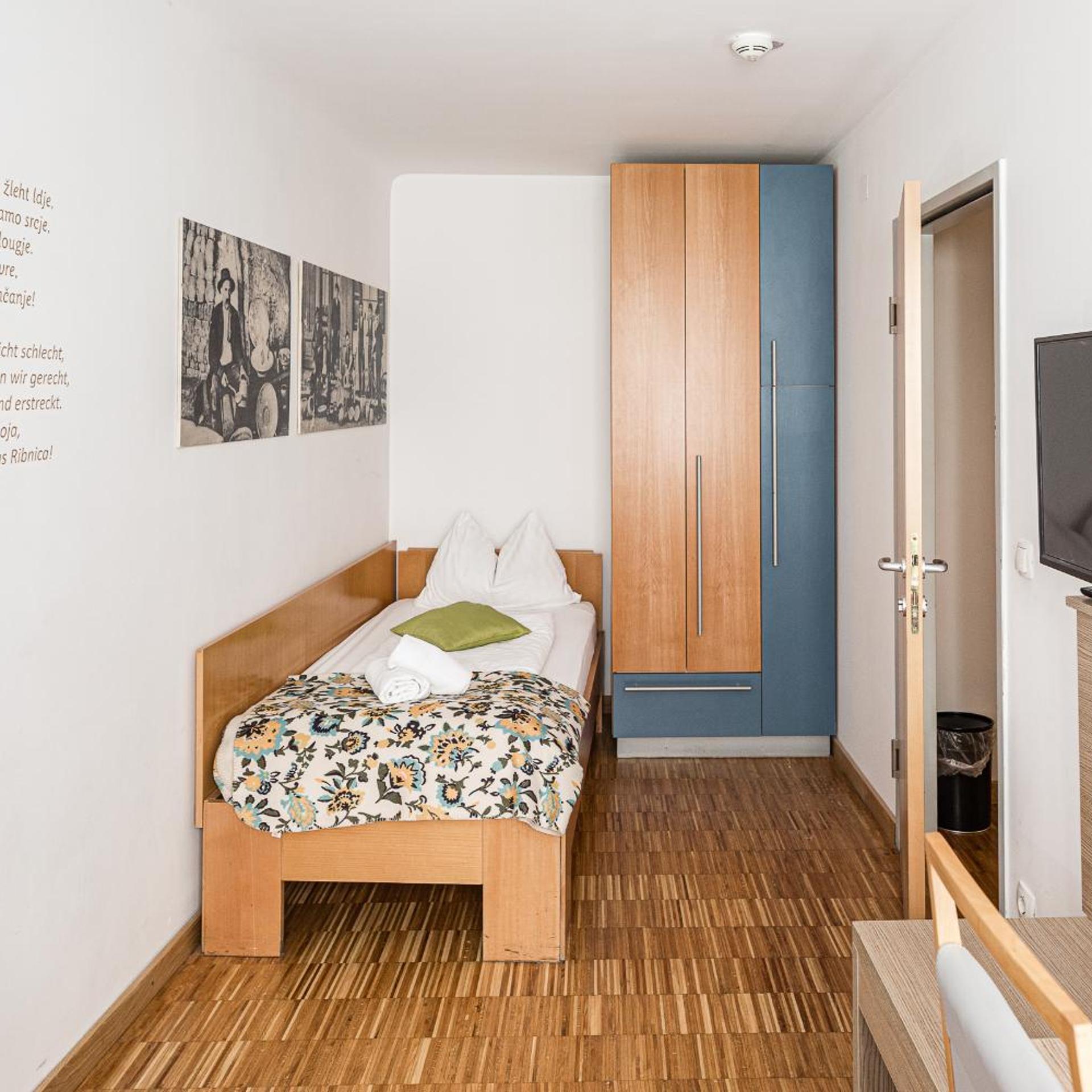 غرفة قياسية مفردة