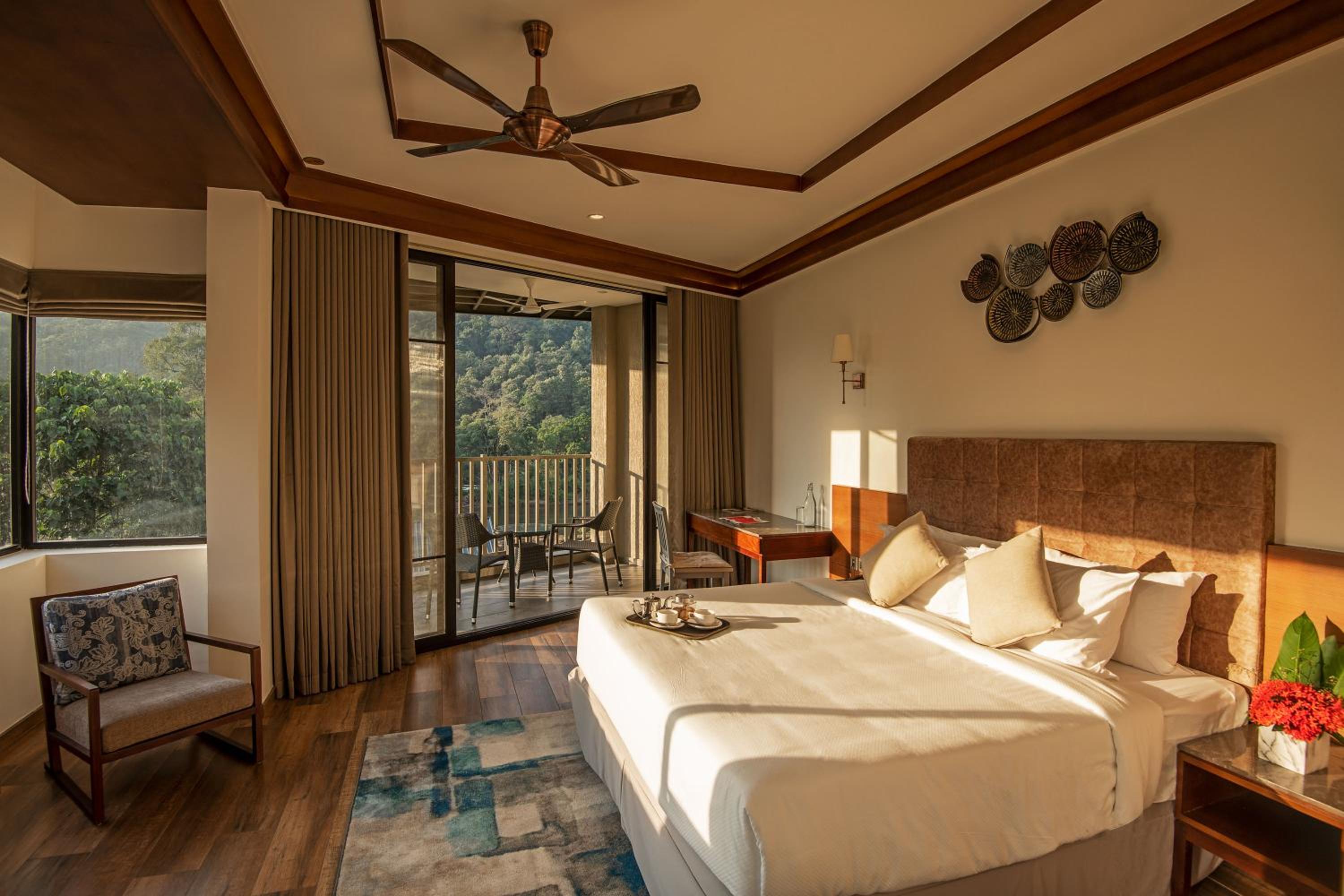 غرفة سوبيريور بسرير كينج، Niraamaya Retreats Samroha, Atthirappilly 2/2