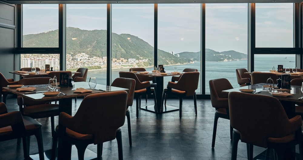 Wyndham Grand Busan Ijin 33/43