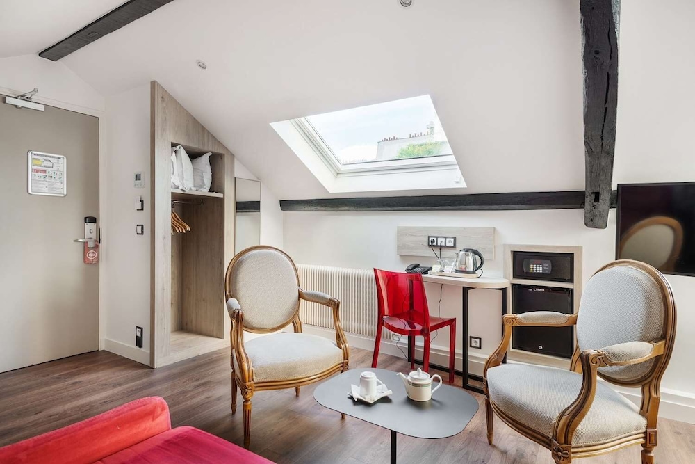 Hotel Courcelles Mederic 31/39