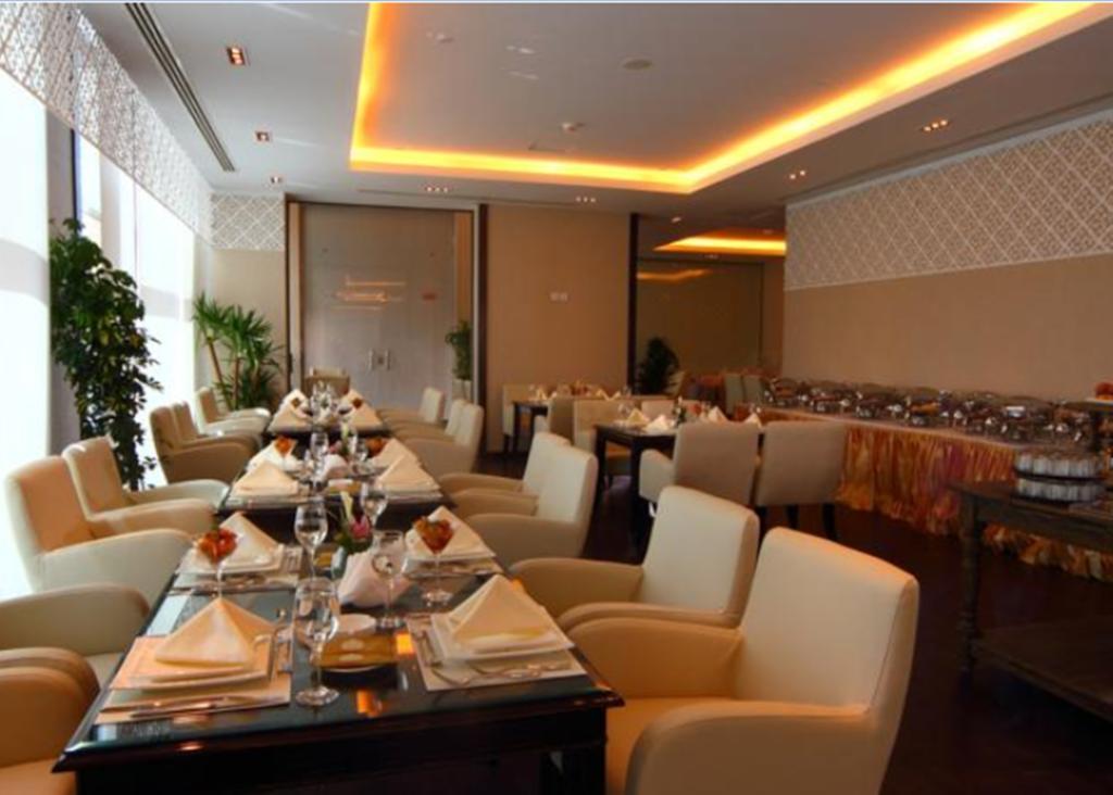 Zara Continental Hotel 23/27