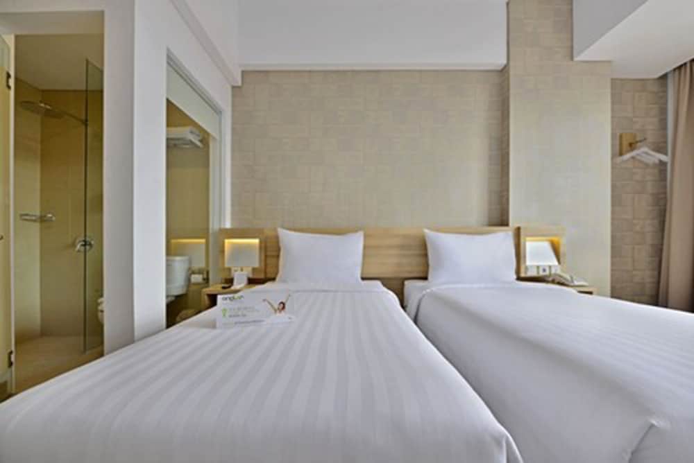 Whiz Prime Hotel Basuki Rahmat Malang 10/34