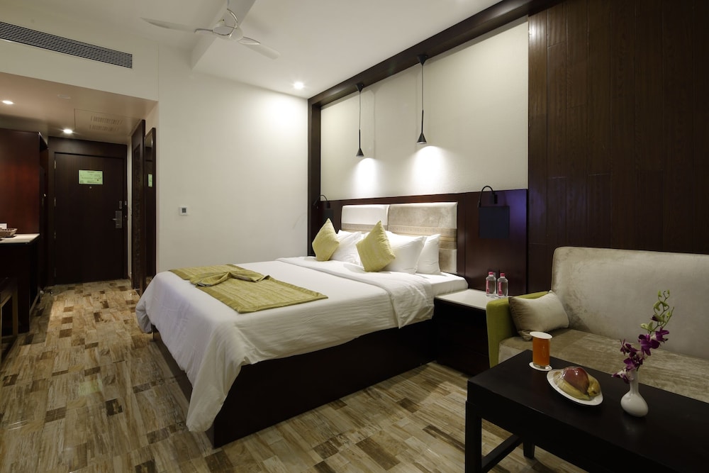REGENTA Inn Ranip Ahmedabad 12/32