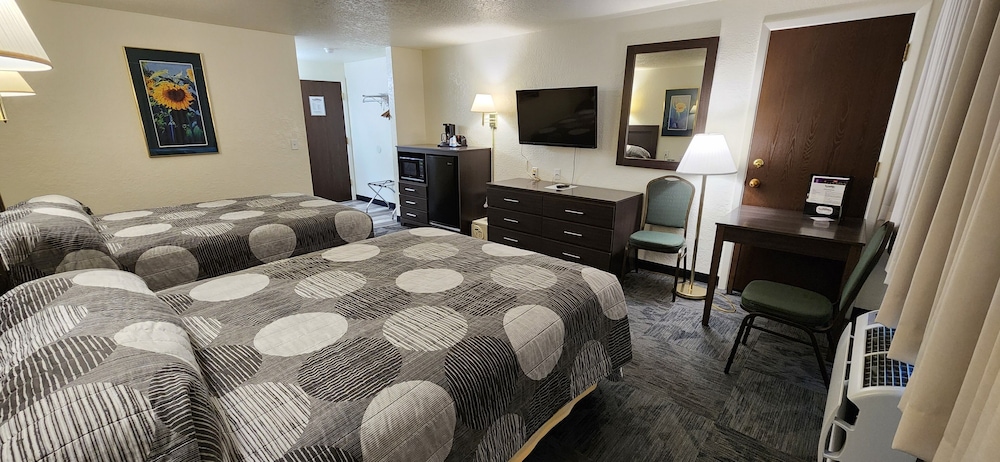 غرفة بسريرين كوين، Locomotive Inn 2/6