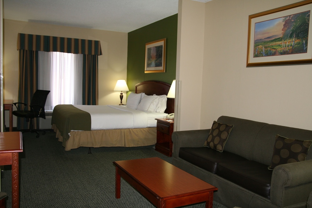 Holiday Inn Express Hotel And Suites Grenada 12/51