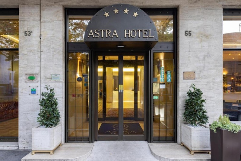 Astra Hotel 2/51
