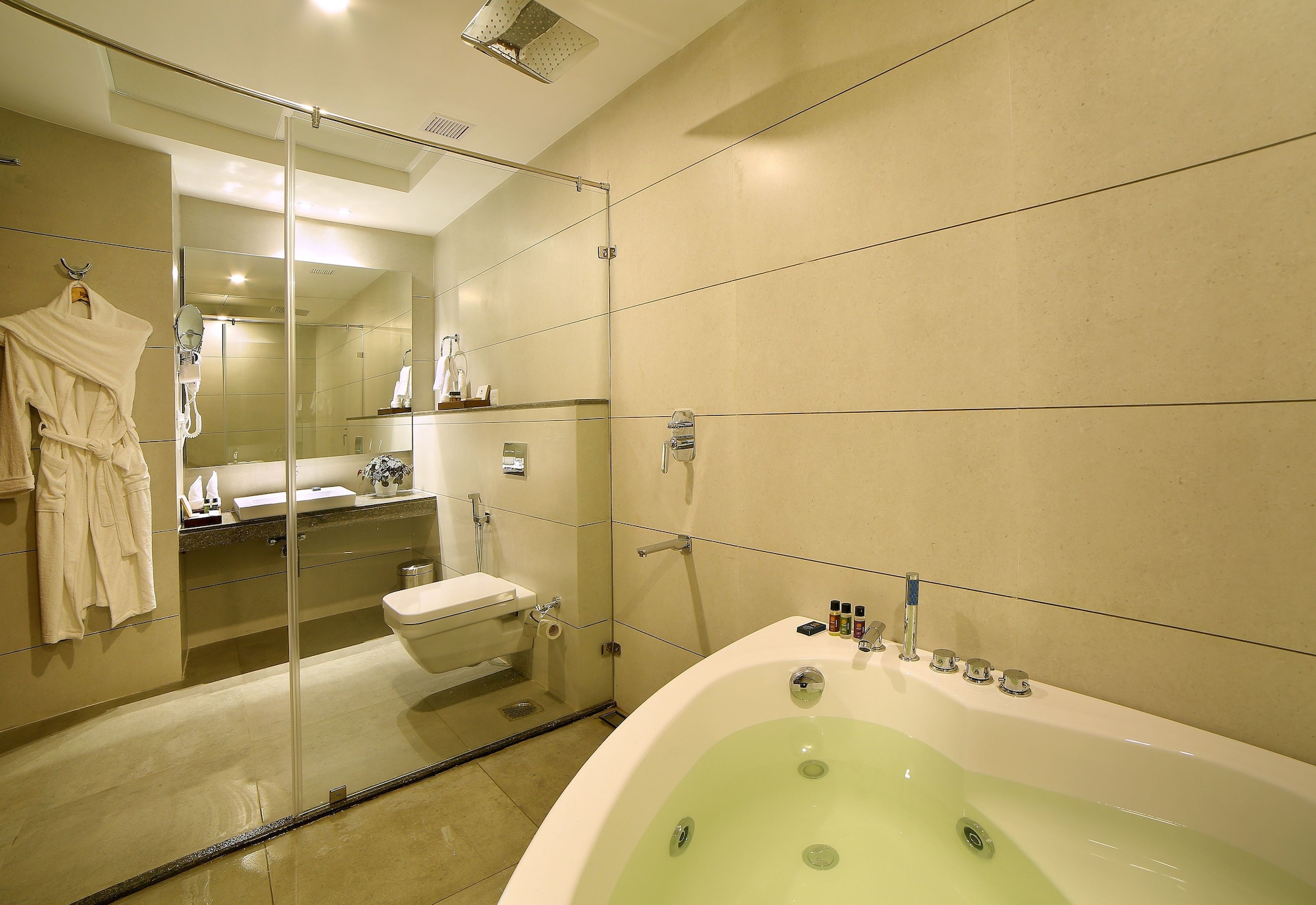 Valley, Club, Double Bed، Blanket Hotel & Spa Munnar 2/4