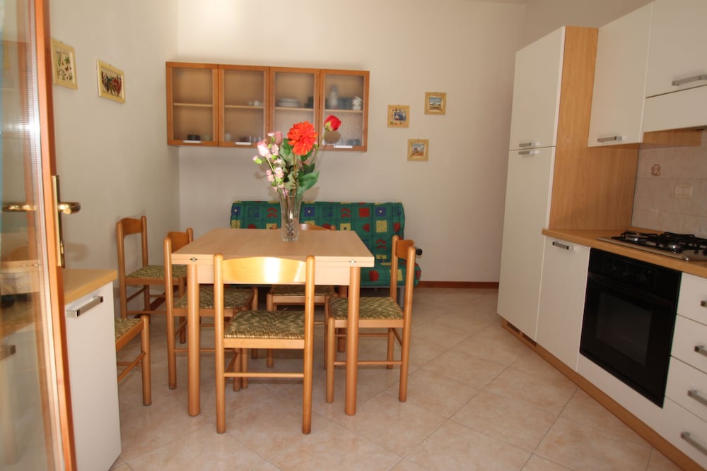 Begonia Villas 24/38
