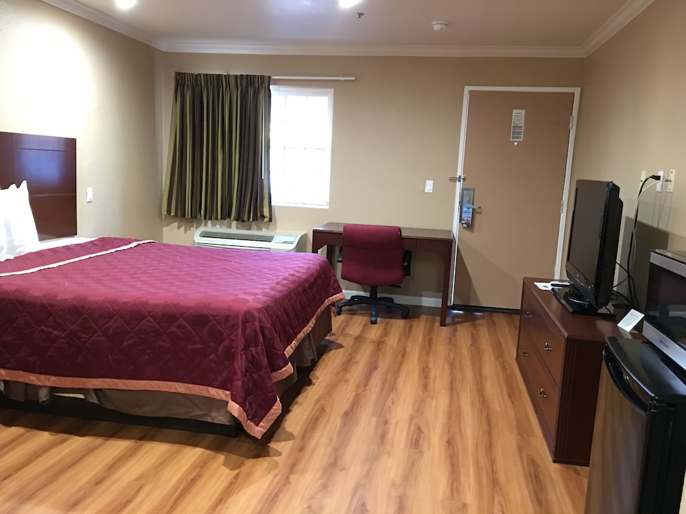Express Inn & Suites Ontario 17/30