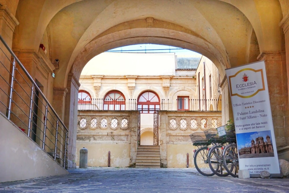 Palazzo Landolina 25/26
