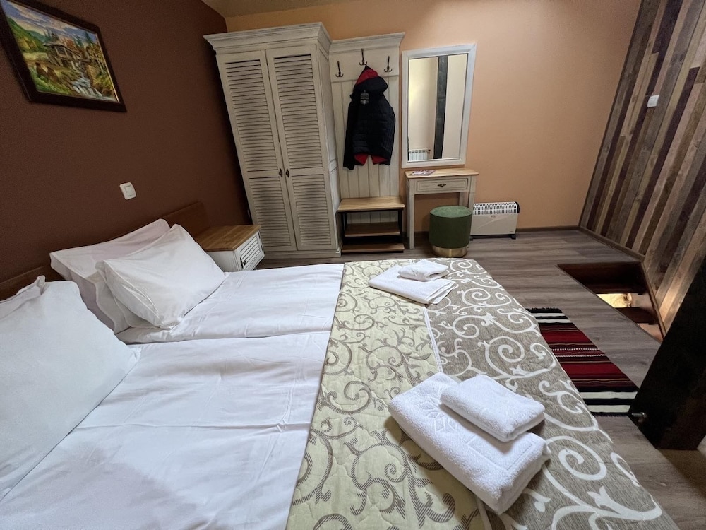 Guest Rooms Granat 47/50