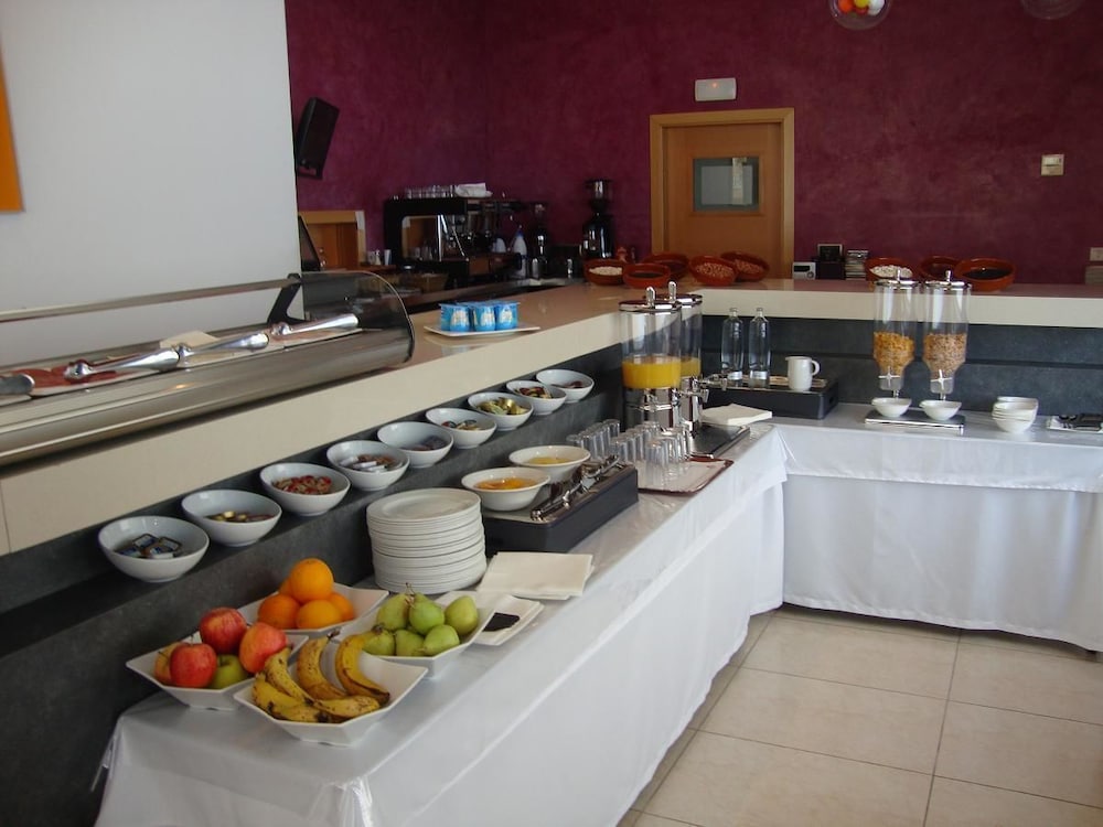 Adiafa Hotel 35/45