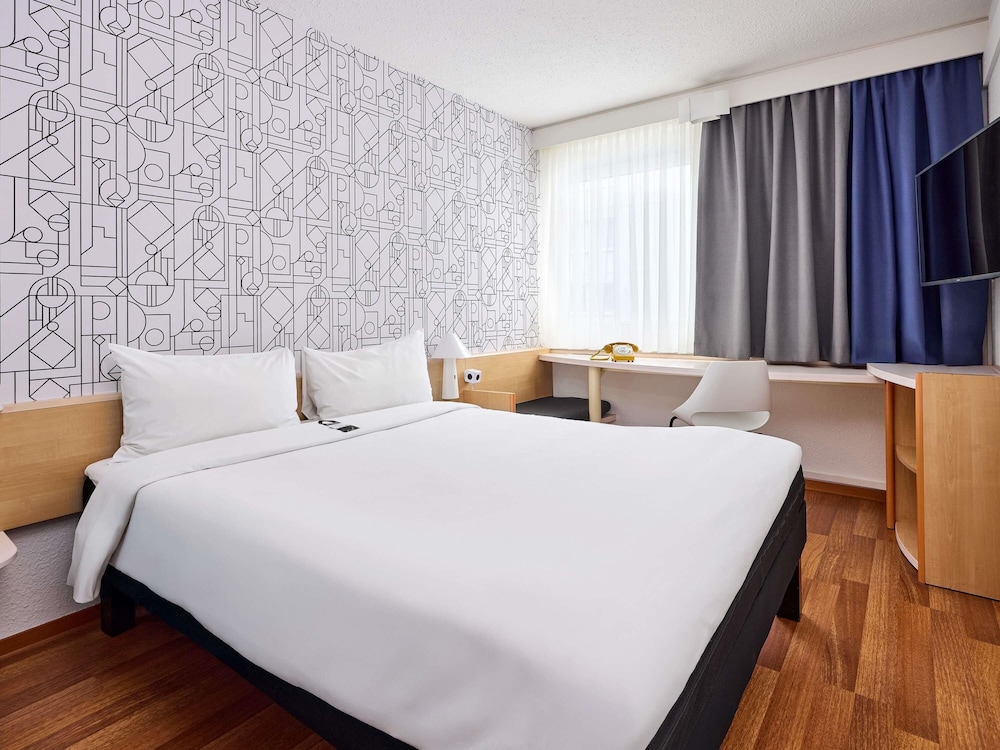Ibis Dusseldorf Hauptbahnhof 28/67
