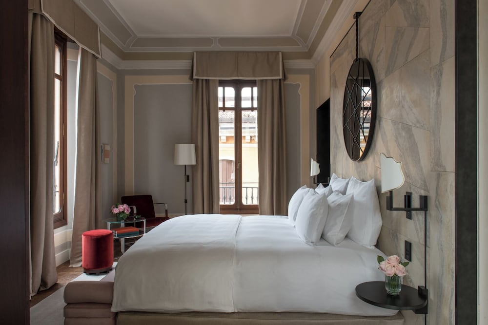 MASTER, SUITE, TERRACE