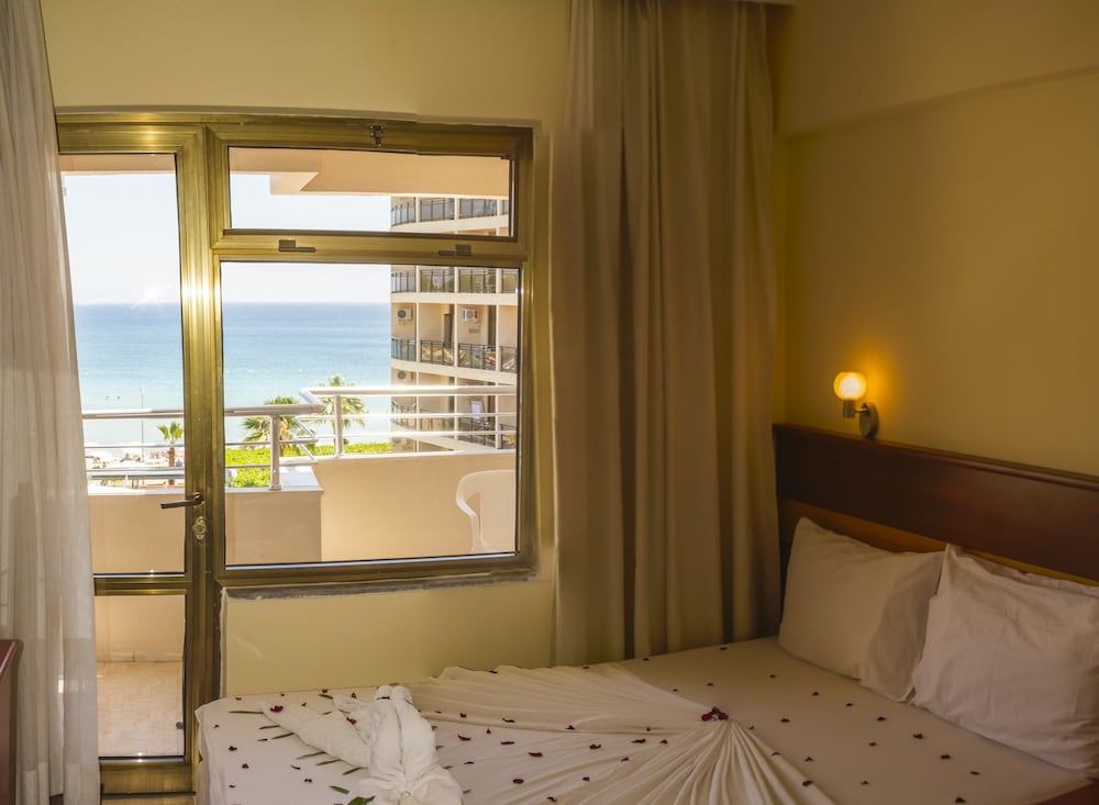 First Class Hotel 26/59