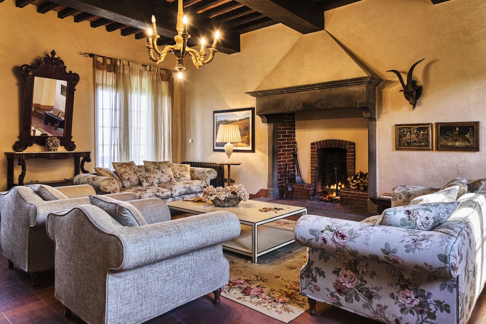 Borgo Di Pietrafitta Relais 45/74