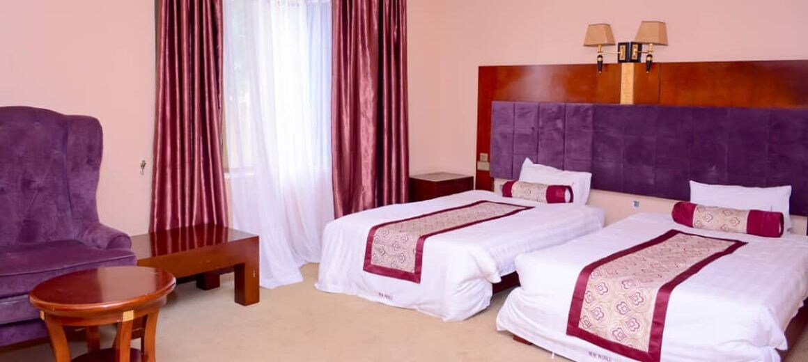 ROOM, TWIN BEDS