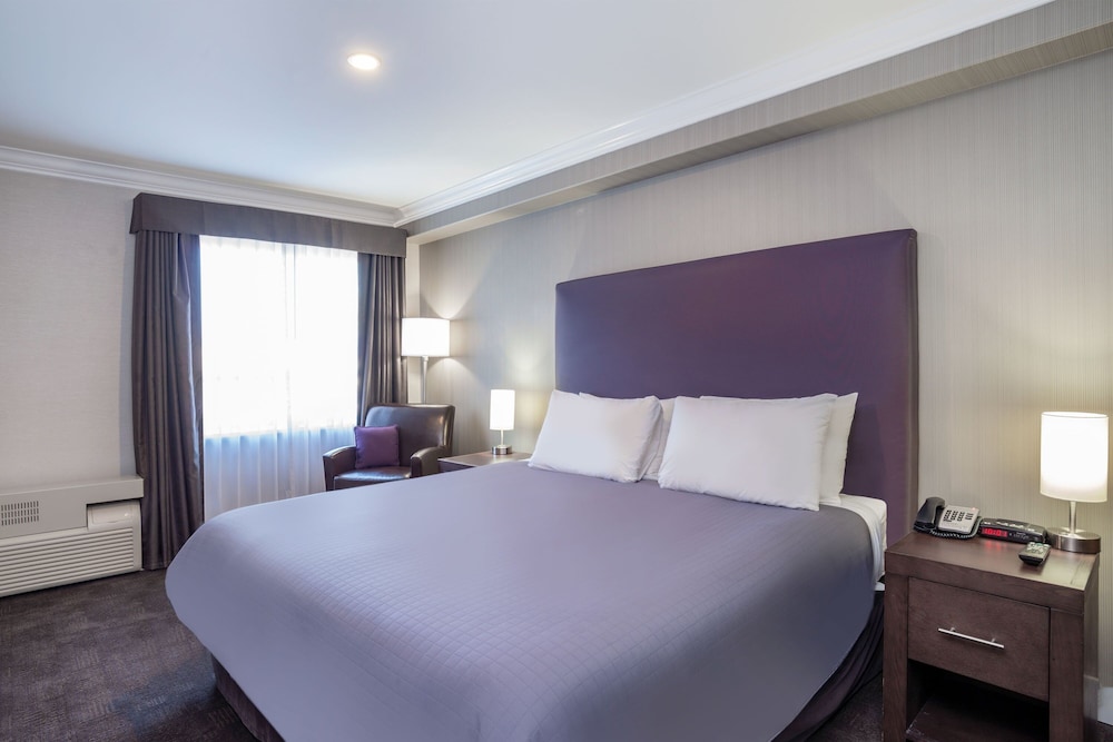 Sandman Hotel & Suites Abbotsford 5/36