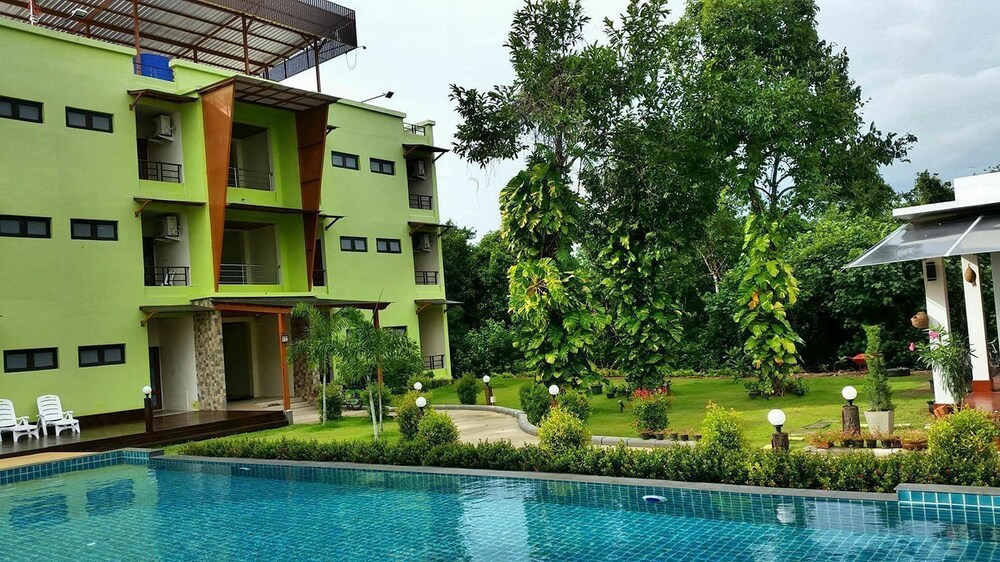 Morakot Lanta Resort 7/63