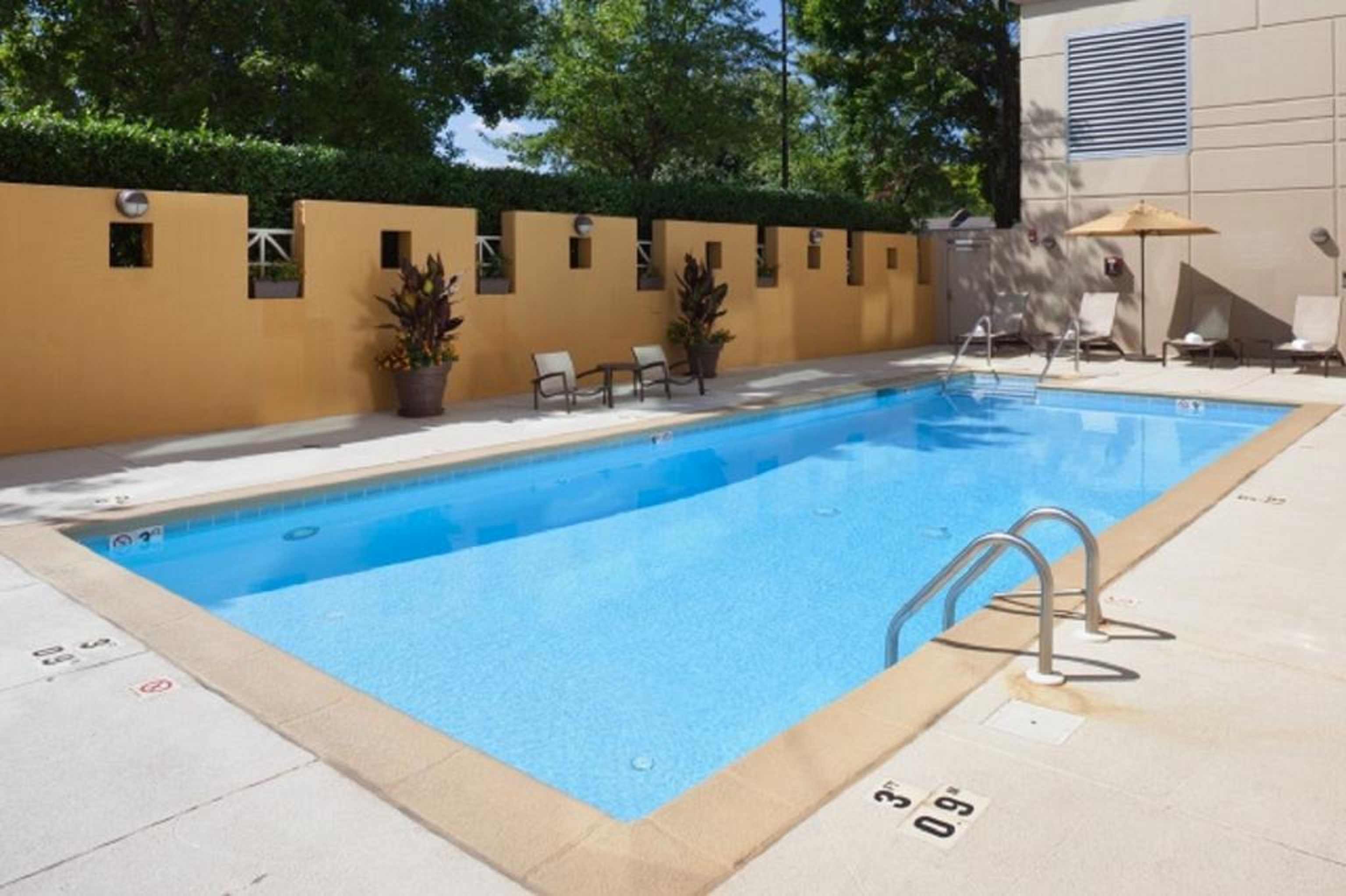 DOUBLETREE BY HILTON HOTEL CHARLOTTE 42/76