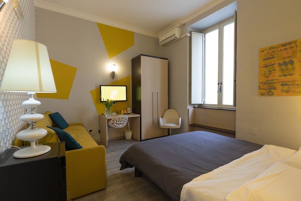 1 BEDROOM, FAMILY, QUADRUPLE, PRIVATE BATHROOM, COURTYARD AREA
