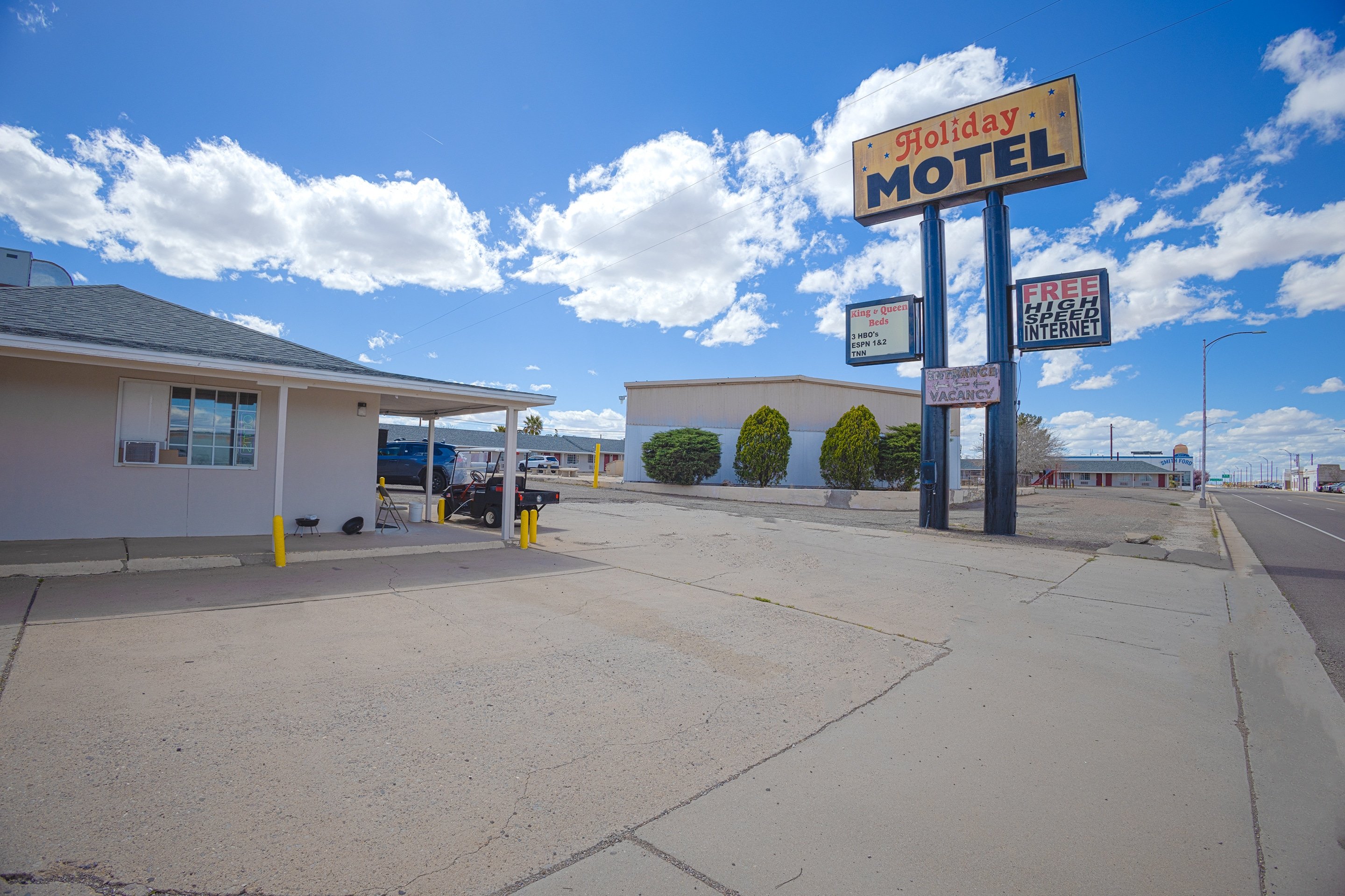 Holiday Motel Lordsburg I-10 11/21