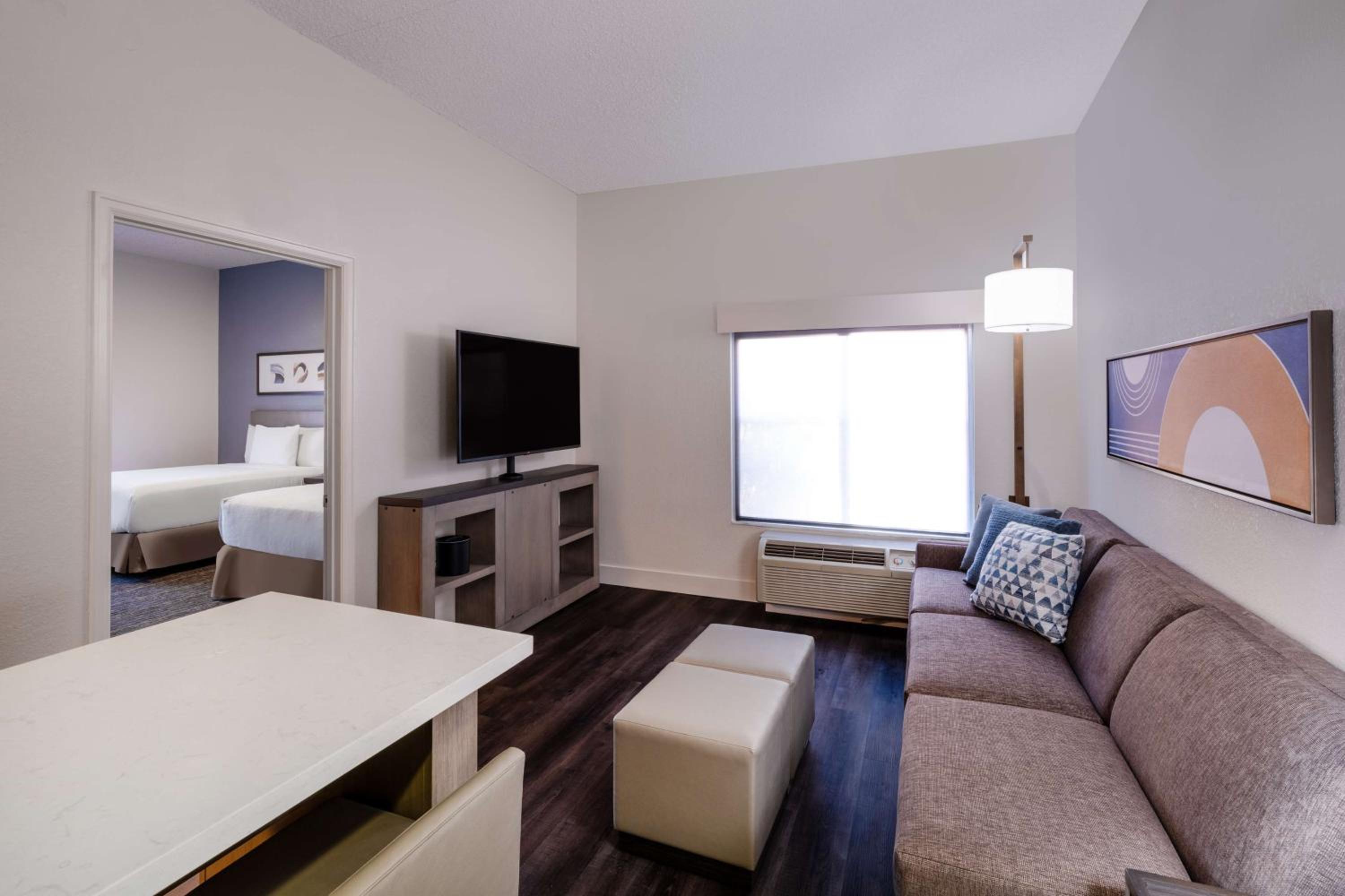 جناح بسريرين كوين بغرفة نوم واحدة بمطبخ لذوي الإعاقة، Hyatt House Colorado Springs Airport 5/8