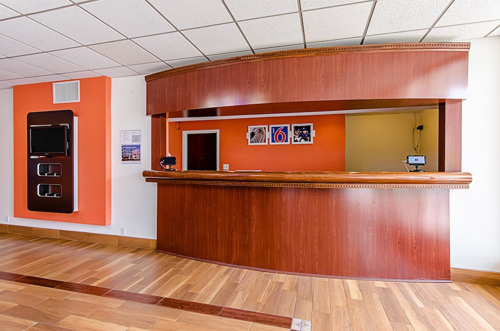 Motel6 Staunton, VA 8/38