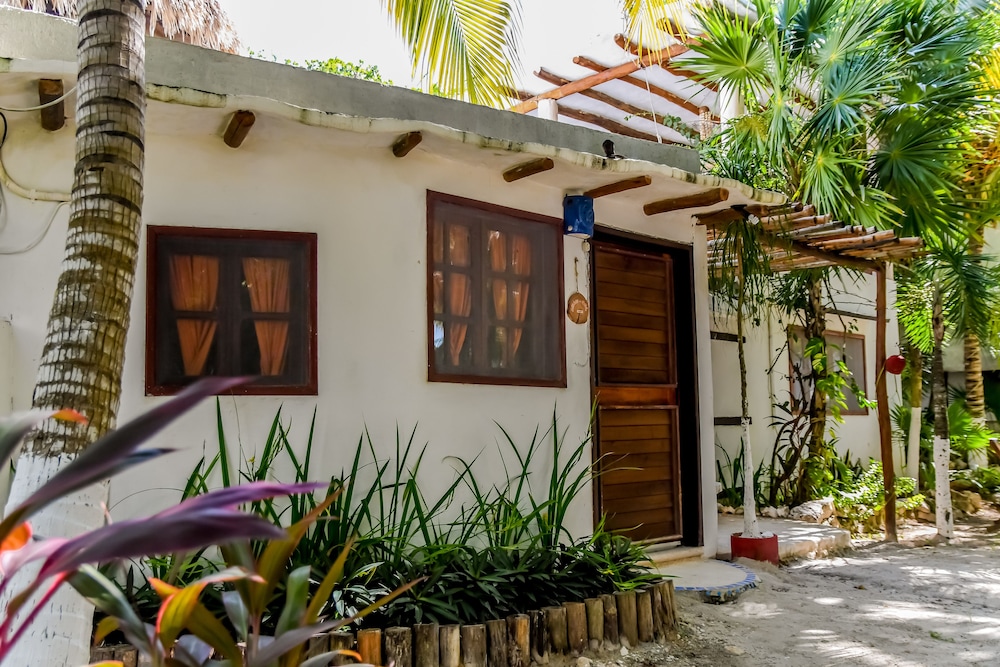 Hotel Zomay Holbox 4/91