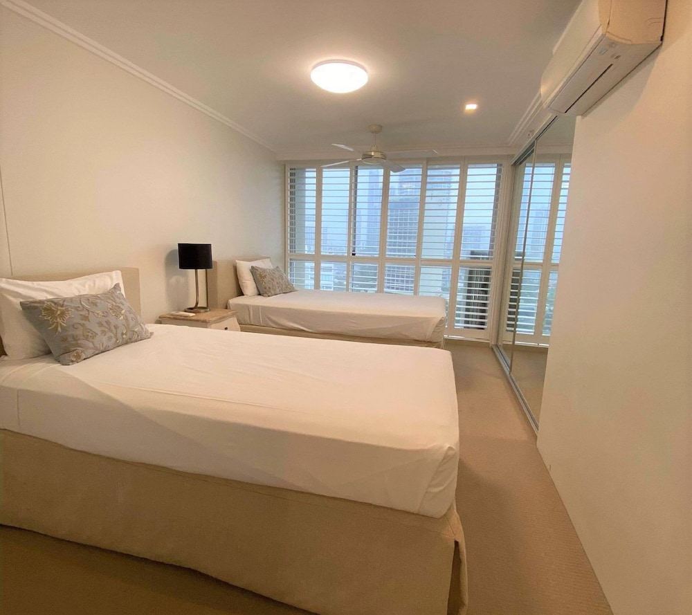 Hi Surf Beachfront Apartments 13/78