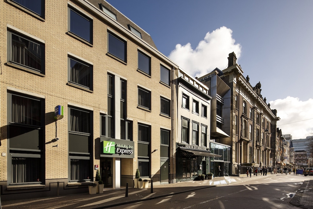 HOLIDAY INN EXPRESS THE HAGUE - PARLIAMENT 1/75