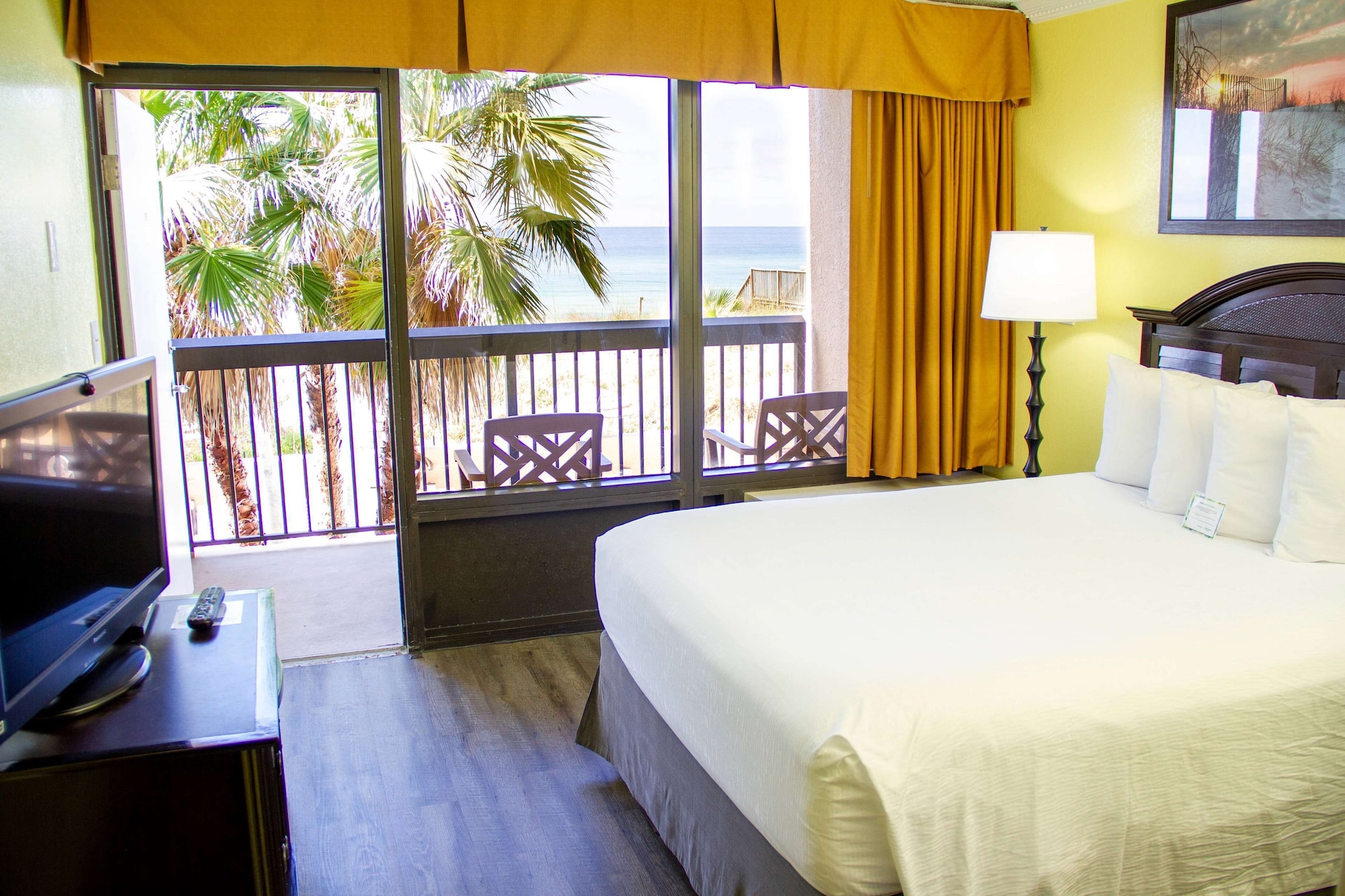 PENTHOUSE, SUITE, MULTIPLE BEDS