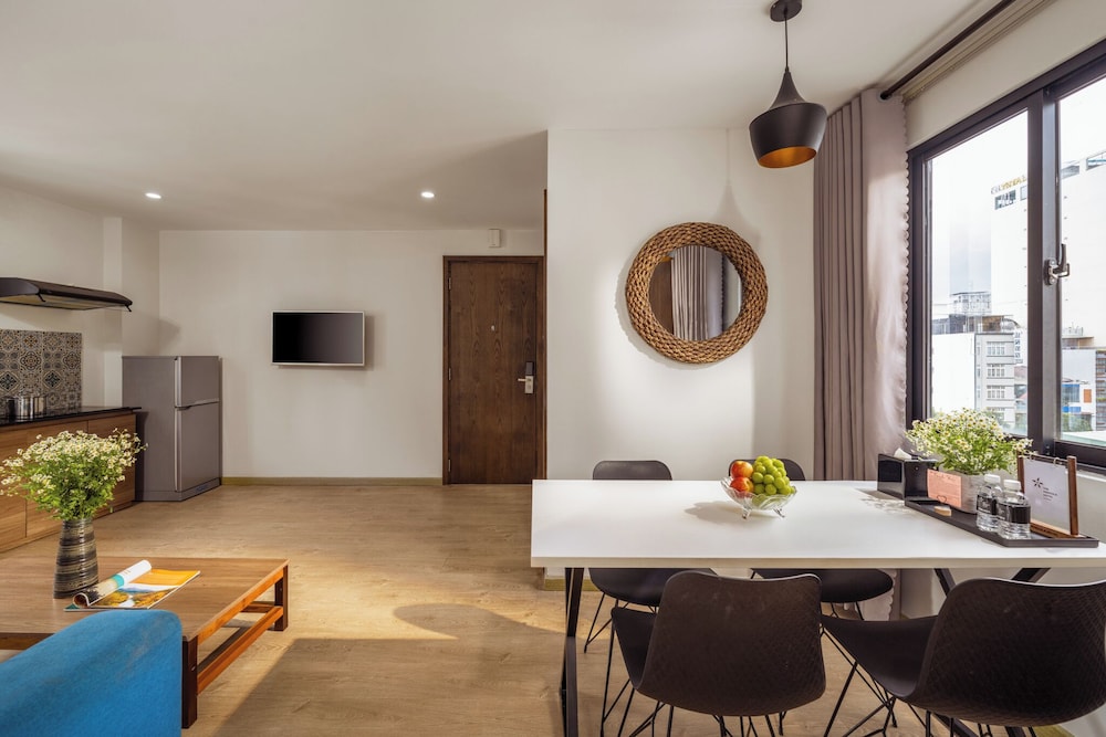 1 BEDROOM, DELUXE, APARTMENT, CITY VIEW
