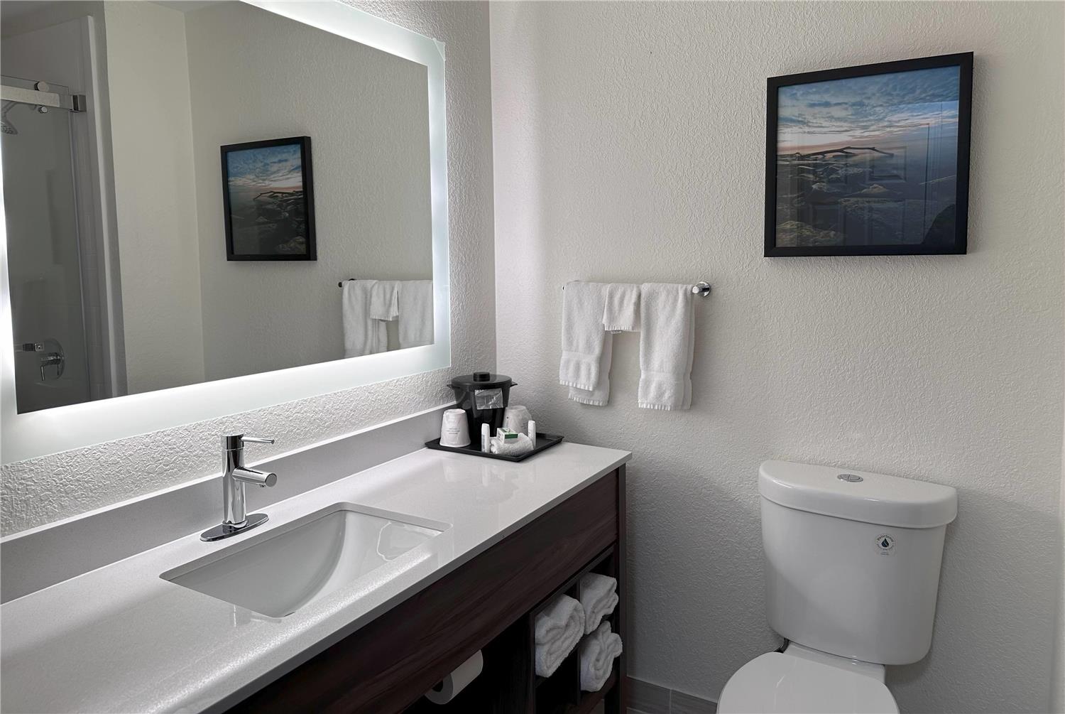 La Quinta Inn & Suites by Wyndham Milwaukee SW New Berlin 38/38
