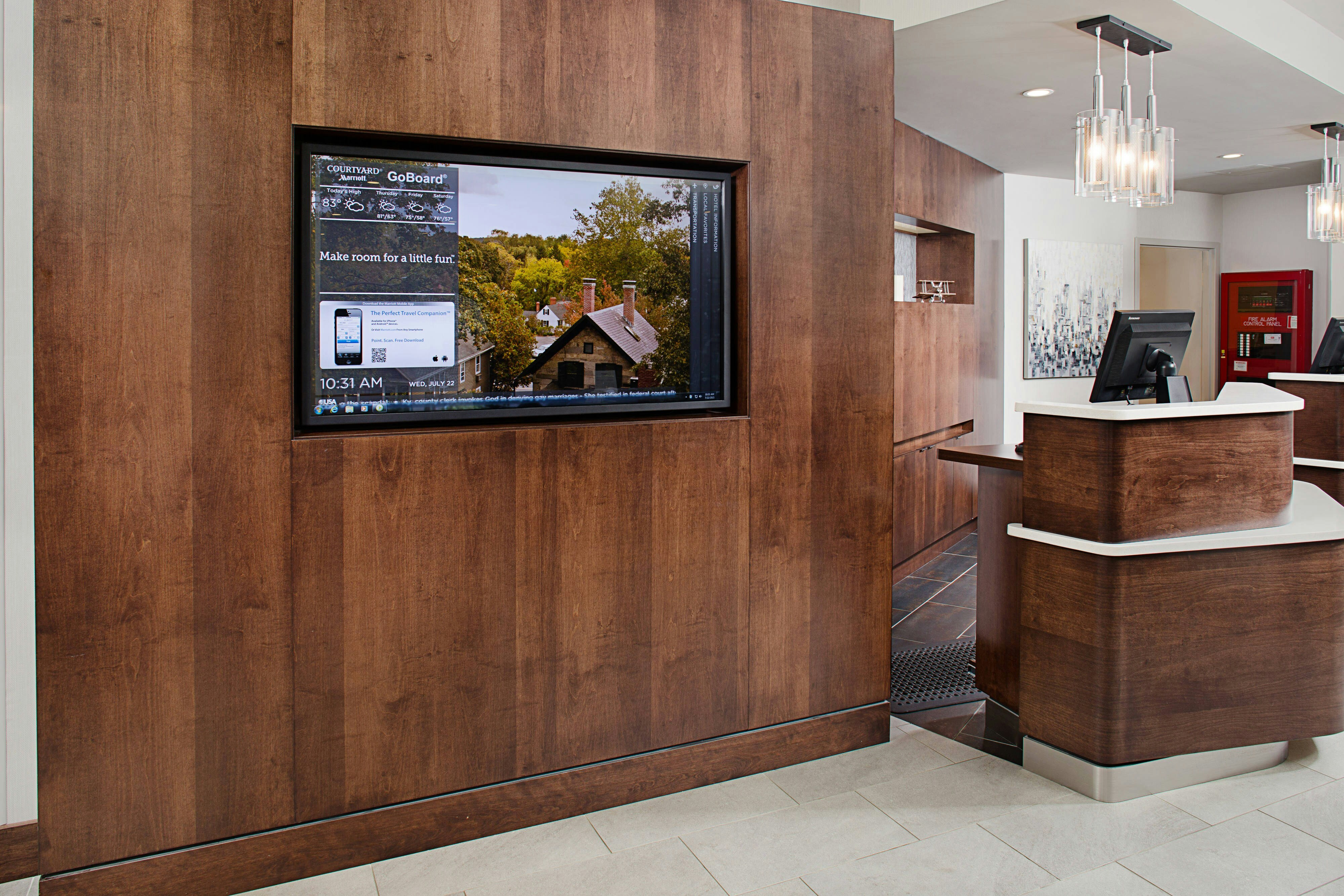 Lobby at Courtyard Manchester Boston Regional Airport, MANCHESTER - NH