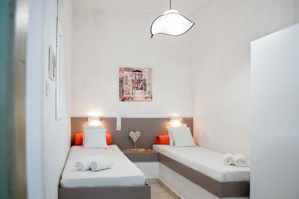 Amazona Apartments 6/50