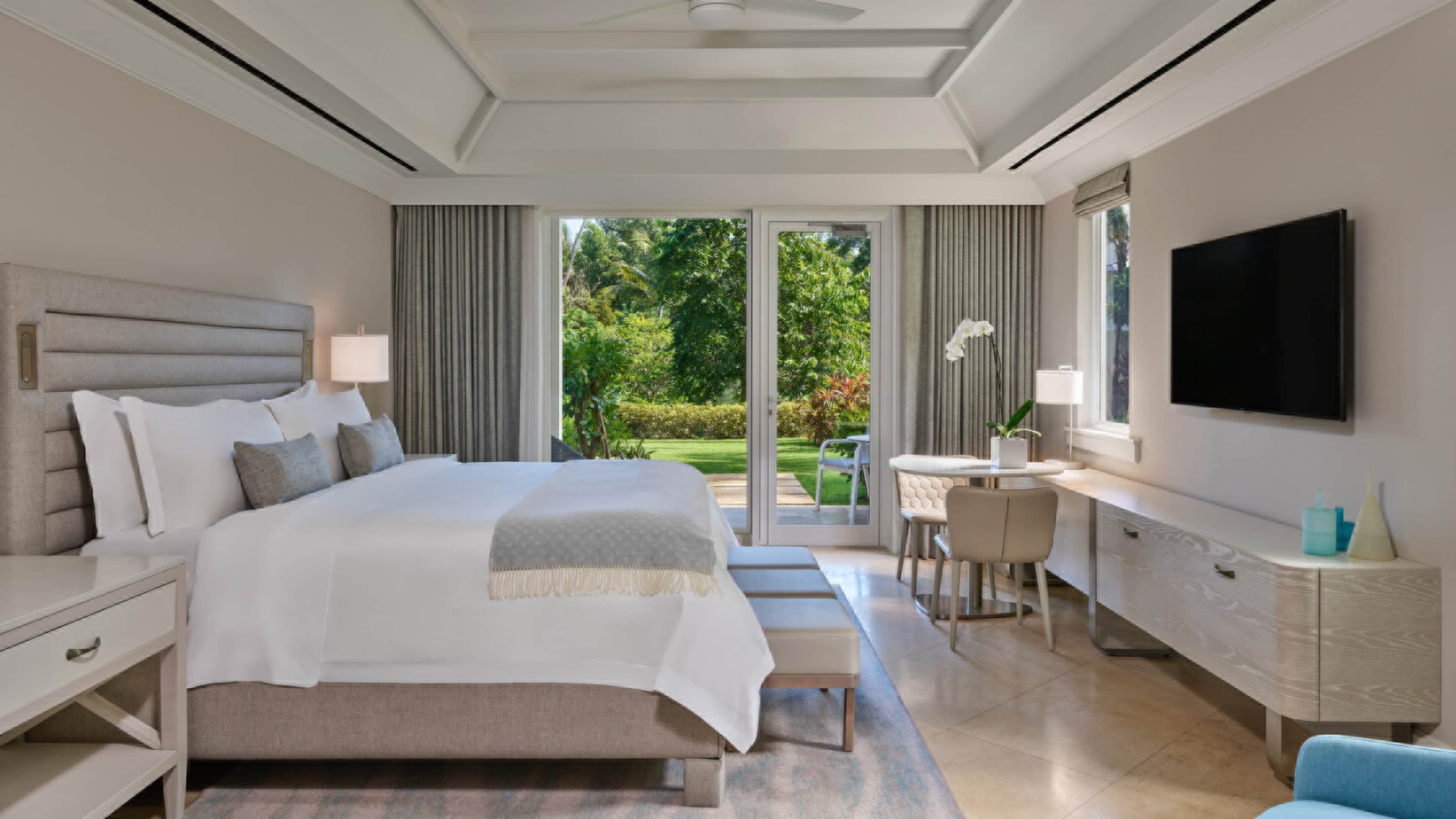 Room, Double Bed, with View, Accessible
