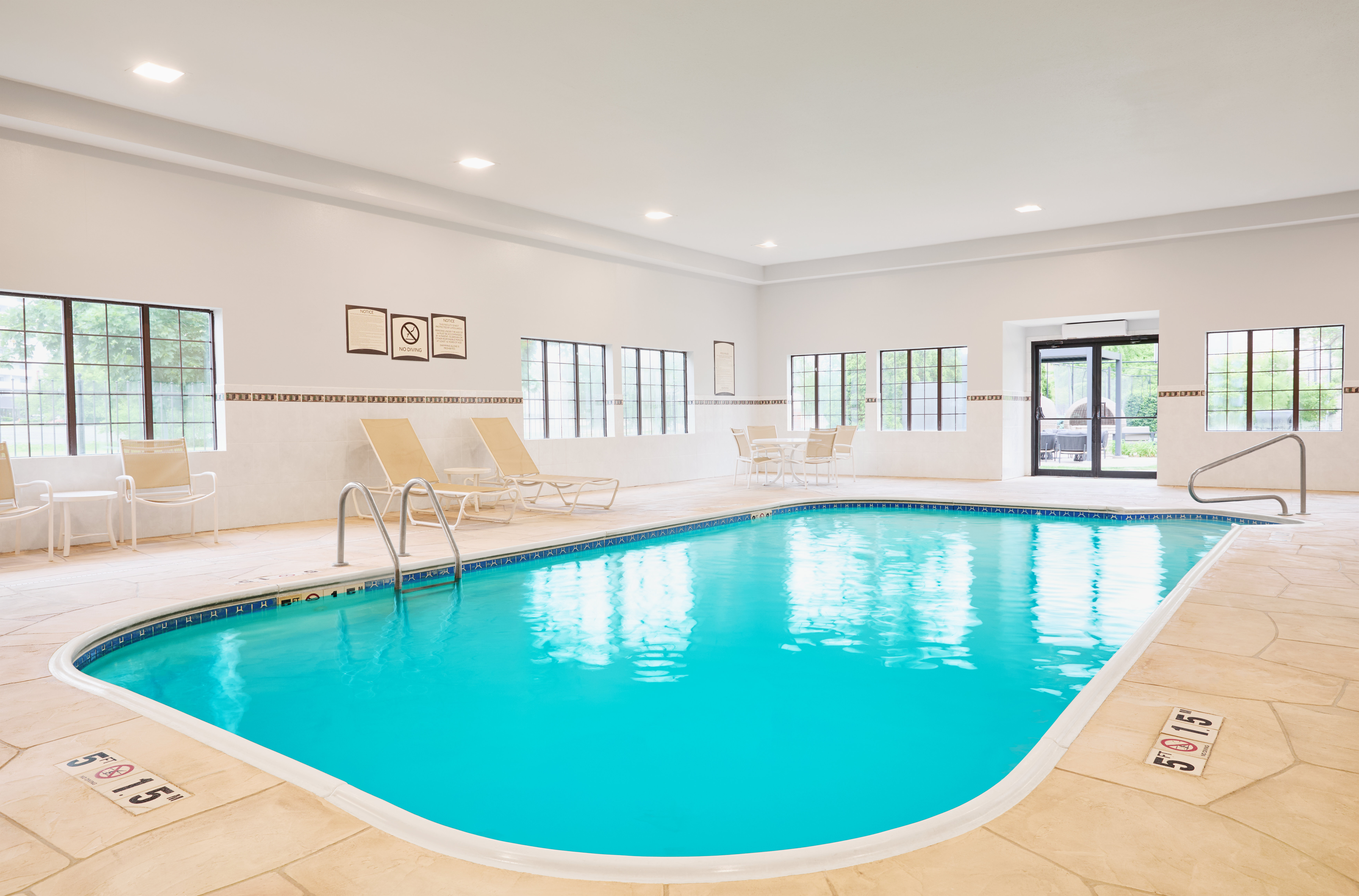 Staybridge Suites Peoria Downtown 16/34