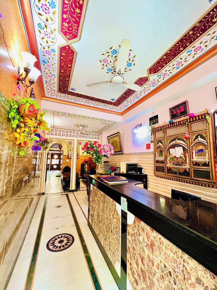 Hotel Moon Light Palace Jaipur 12/73