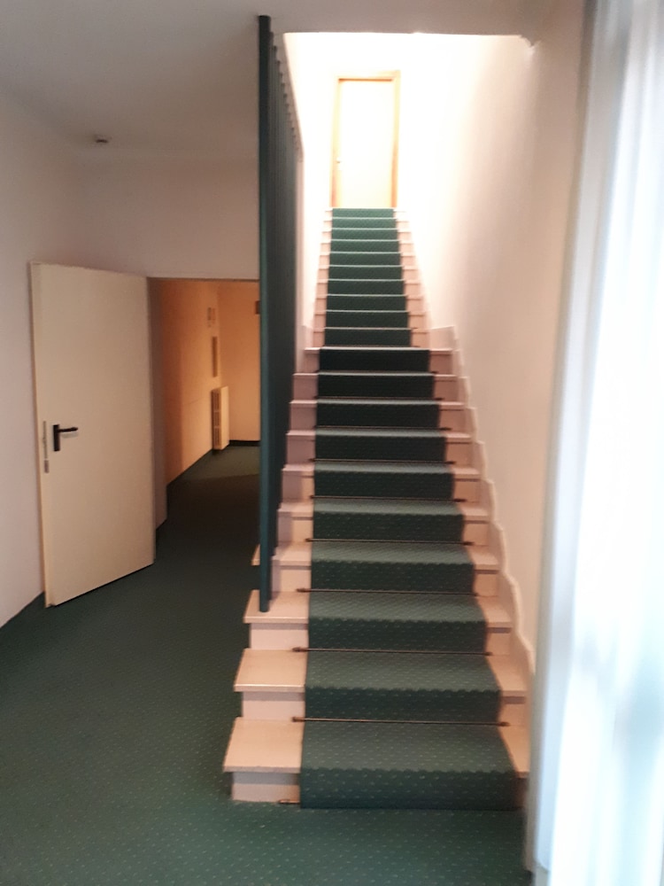 Hotel Atleti 24/50