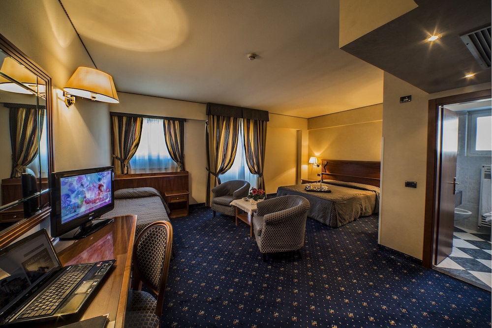 Hotel Valdarno 11/18