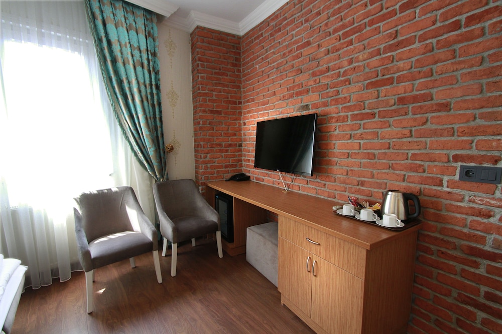 Agora Boutique Hotel & Bistro 22/50